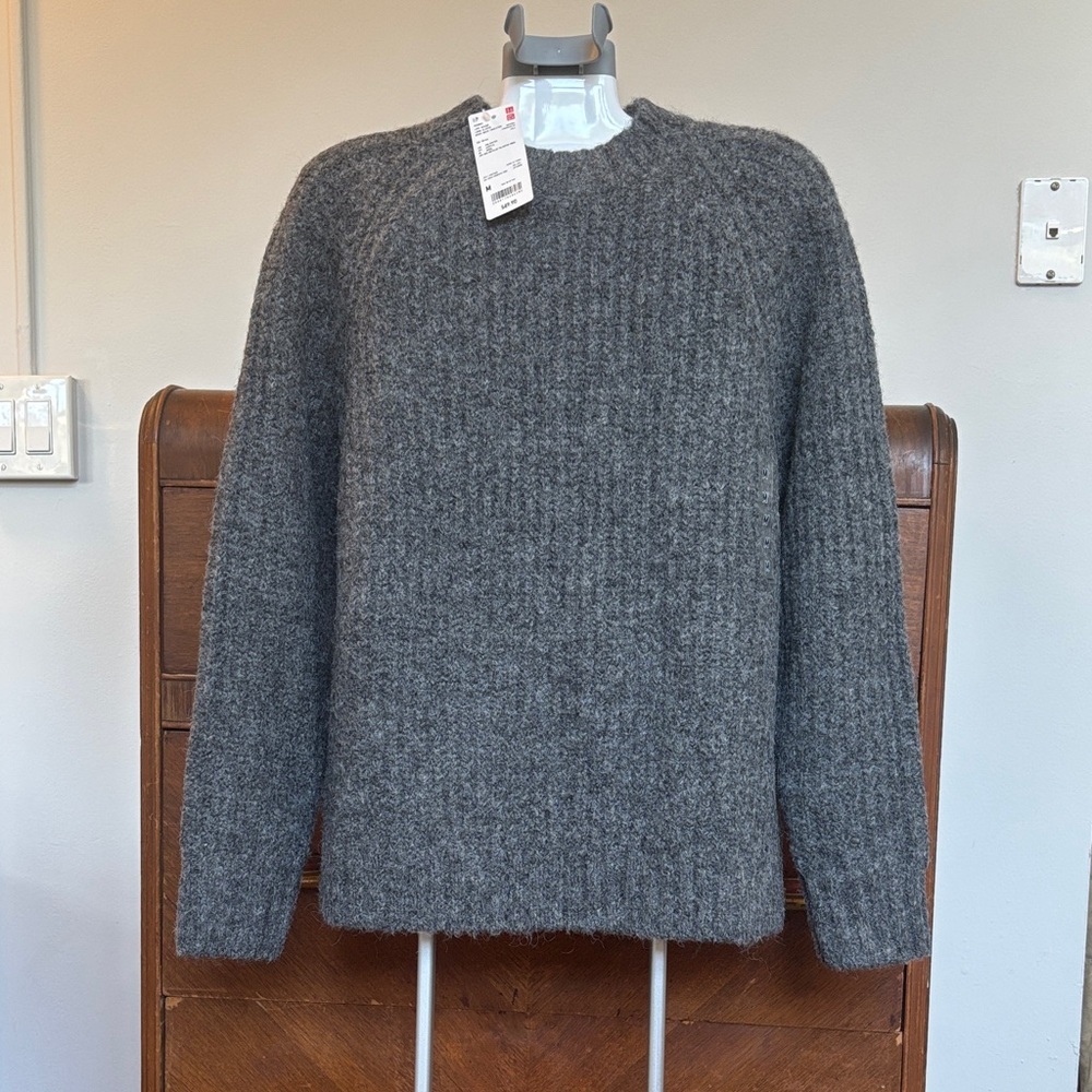 Uniqlo Oversized Wool-Blend Sweater Heather Gray NWT Size M (Fits L)